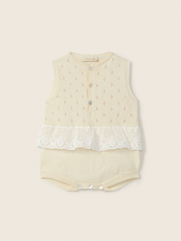 Shortie with lace Shortie with lace
