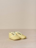 19 Soft yellow