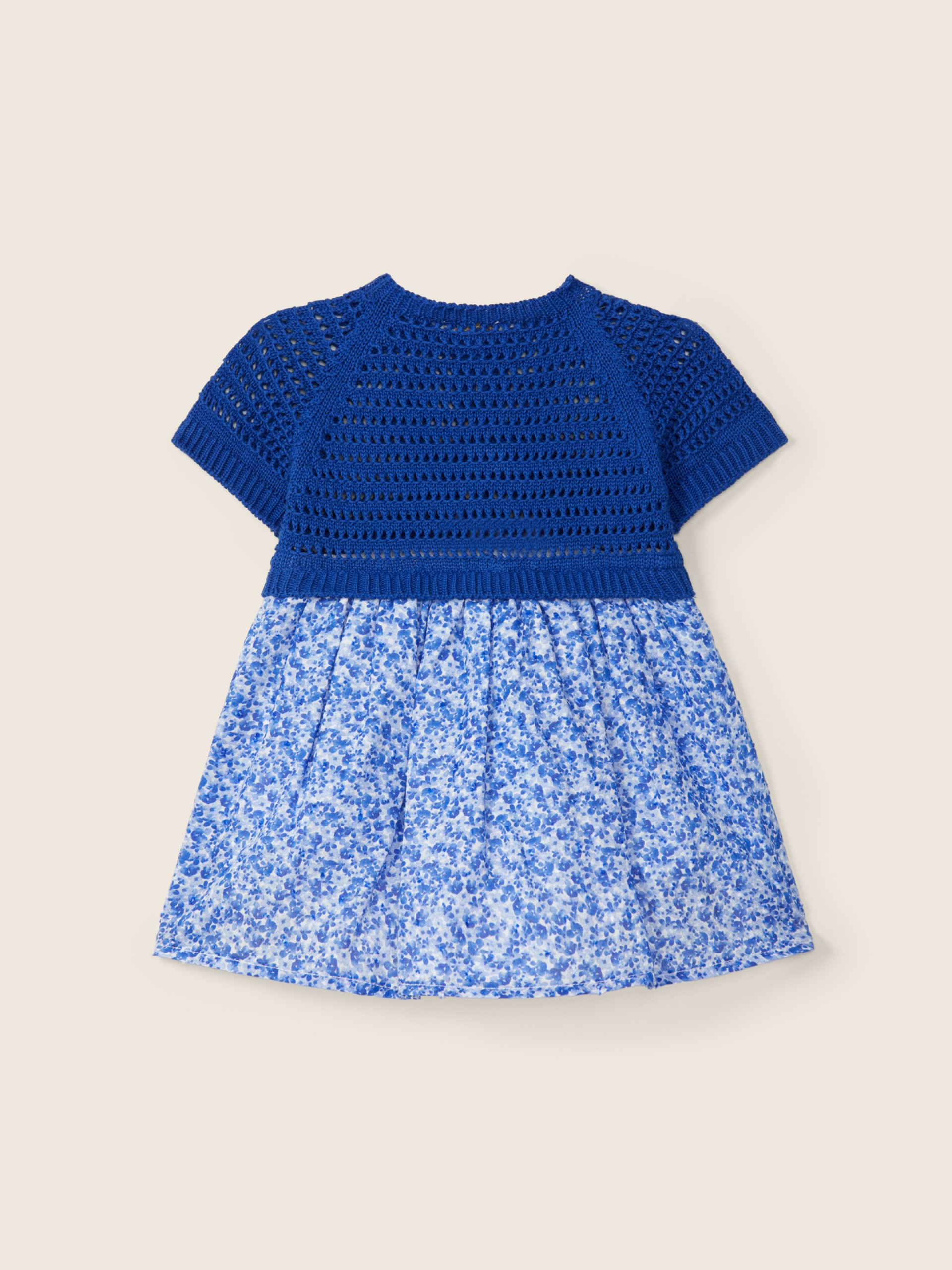 Short-sleeved dress
