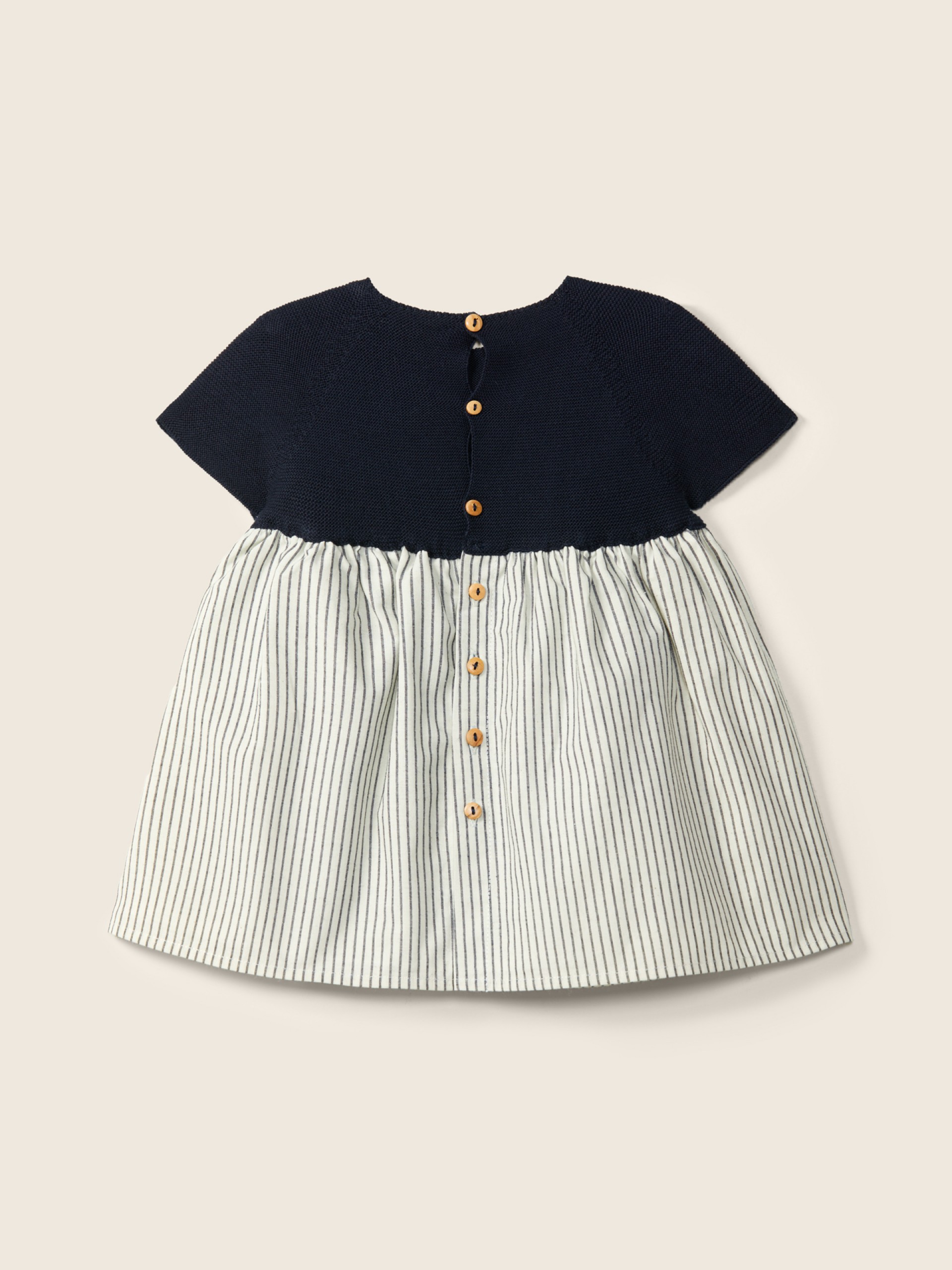 Vestido às riscas