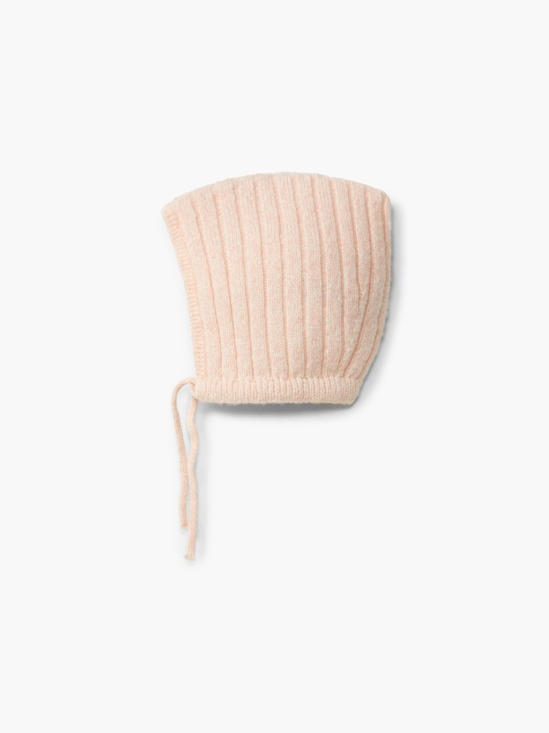 Knitted wool bonnet Knitted wool bonnet