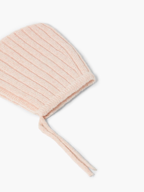 Knitted wool bonnet Knitted wool bonnet