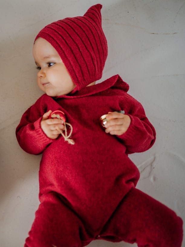 Knitted wool bonnet Knitted wool bonnet