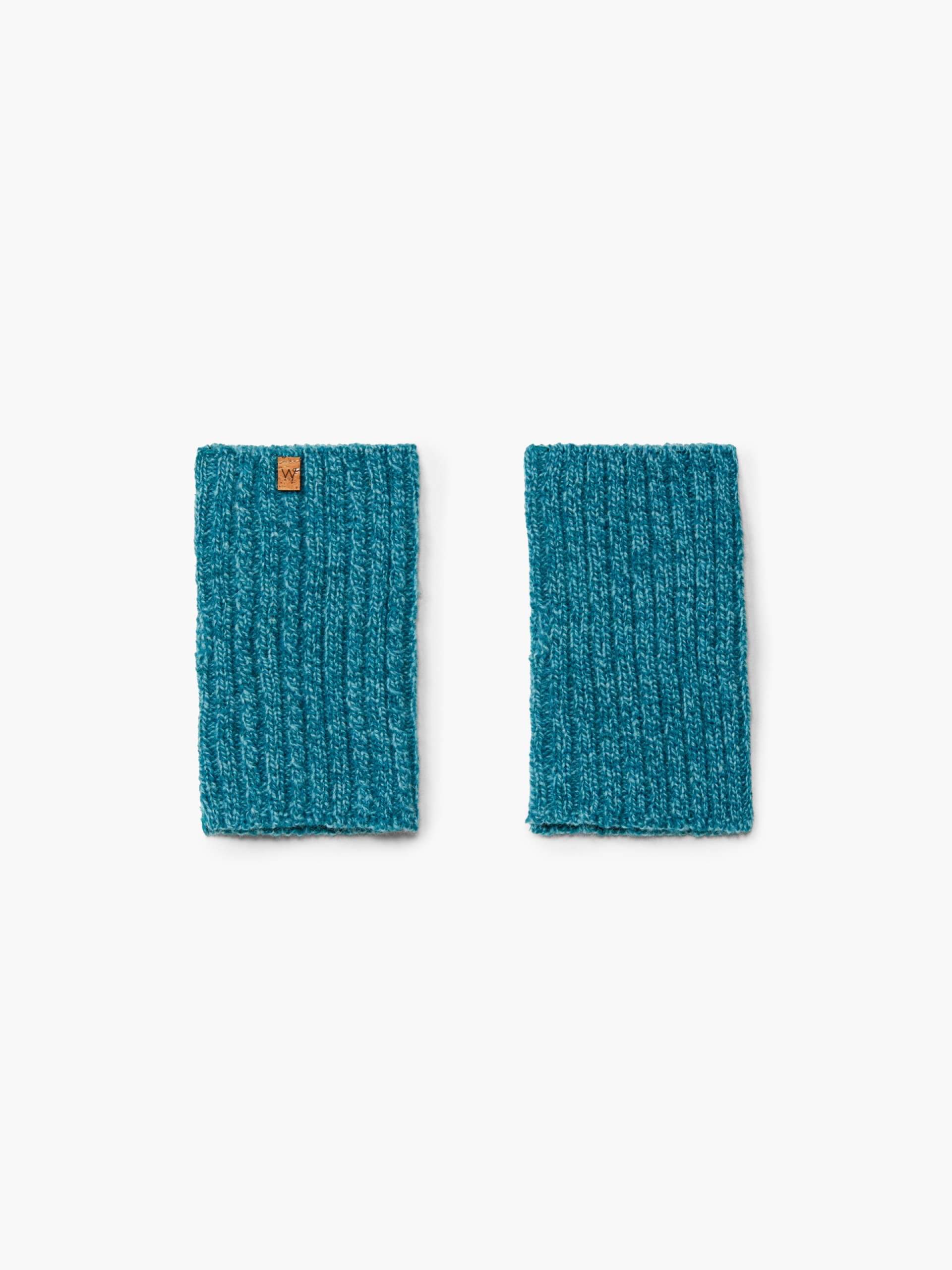 Knitted wool gloves
