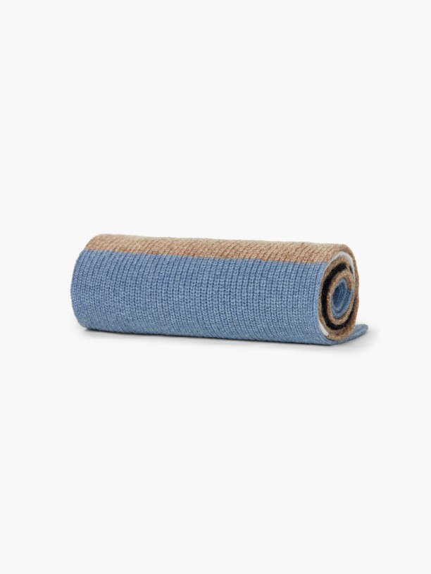 Knitted wool scarf