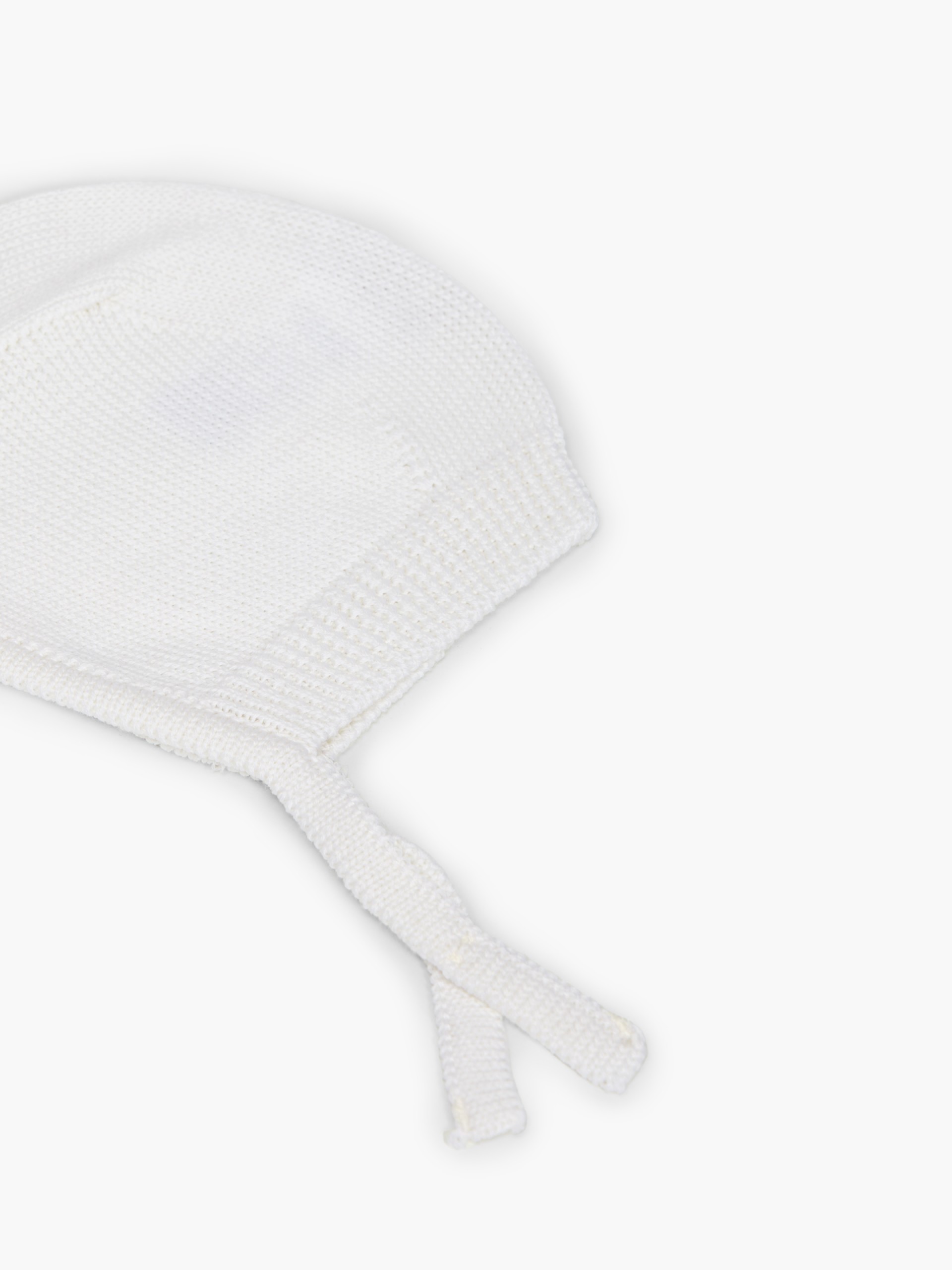 Knitted wool bonnet