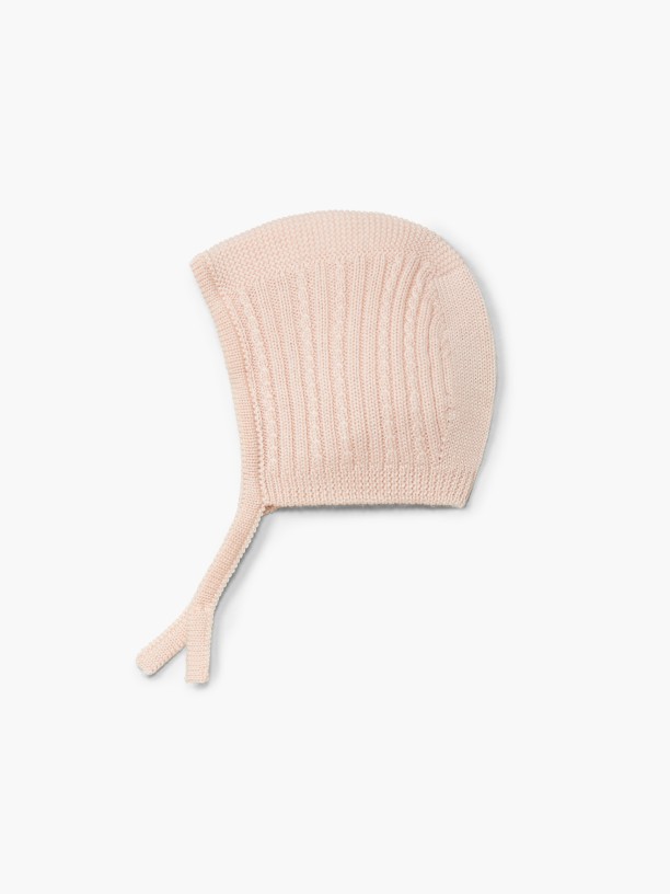 Knitted wool bonnet Knitted wool bonnet