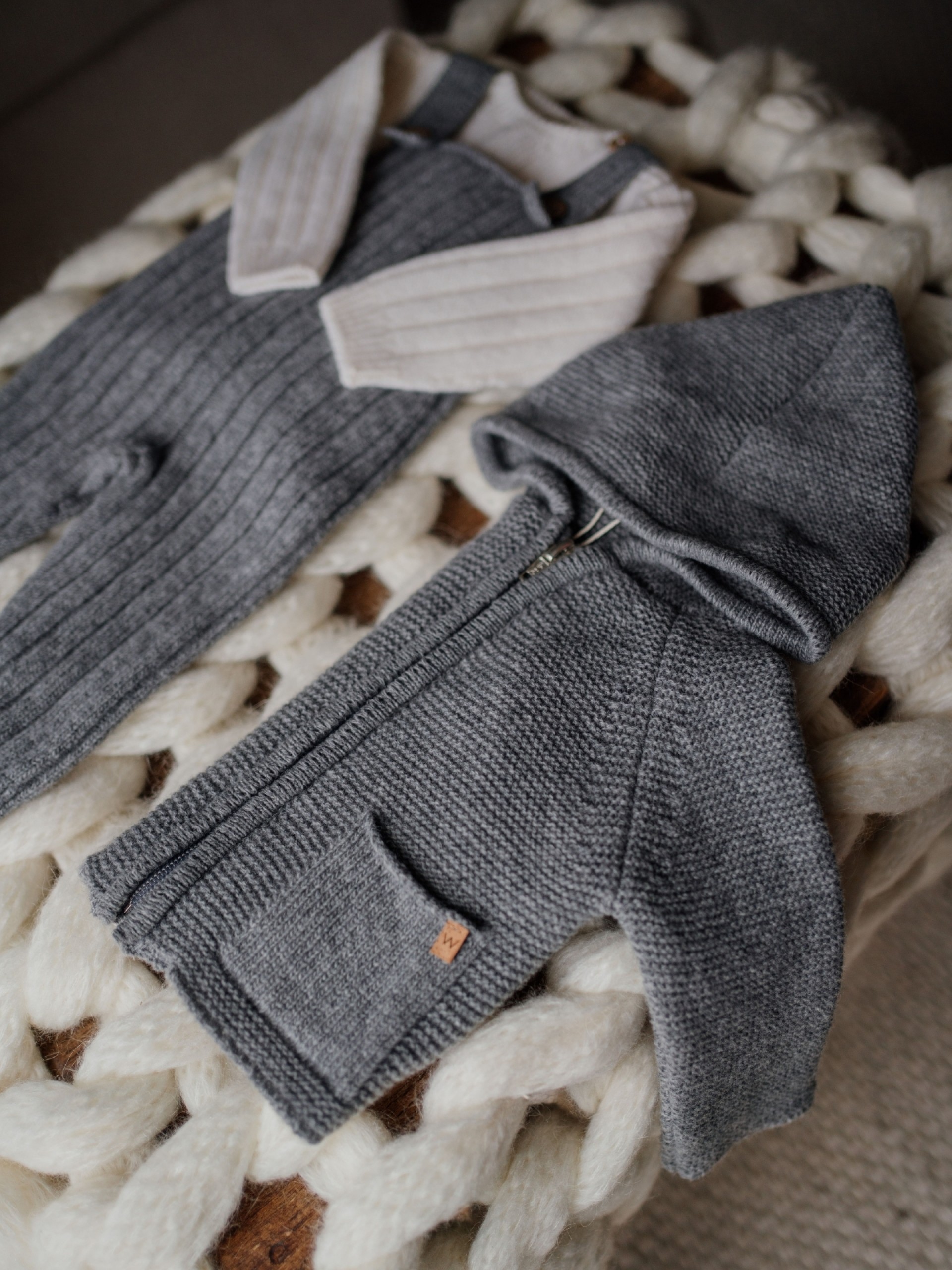 Hooded wool cardigan