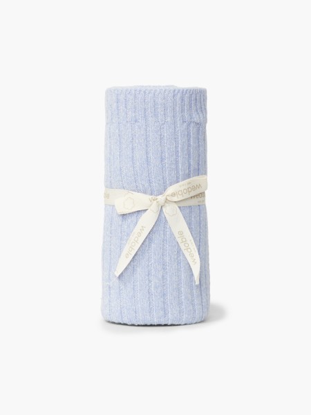 Knitted wool blanket