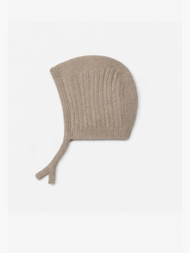 Knitted wool bonnet Knitted wool bonnet