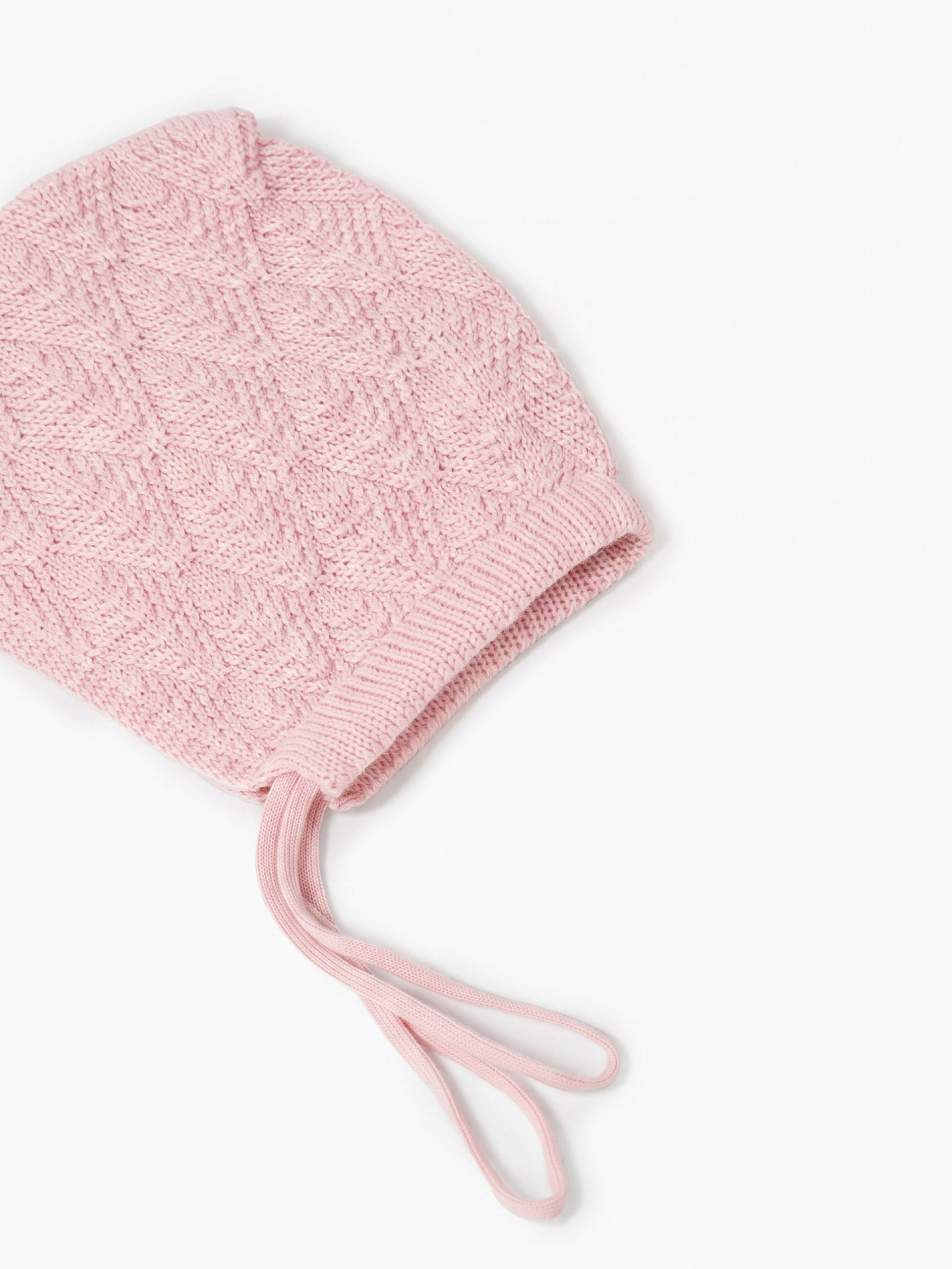 Knitted wool bonnet