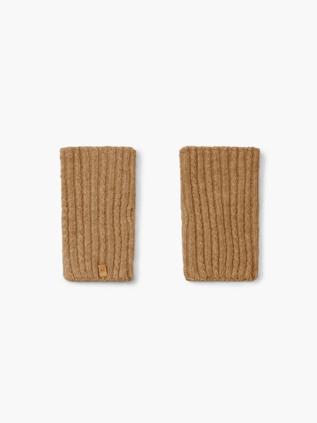 Knitted wool gloves