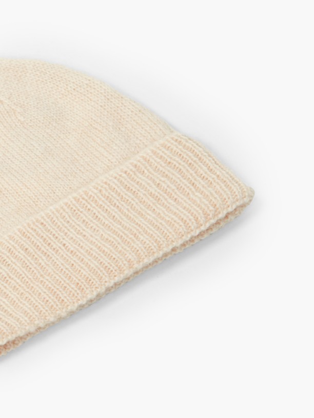 Knitted beanie