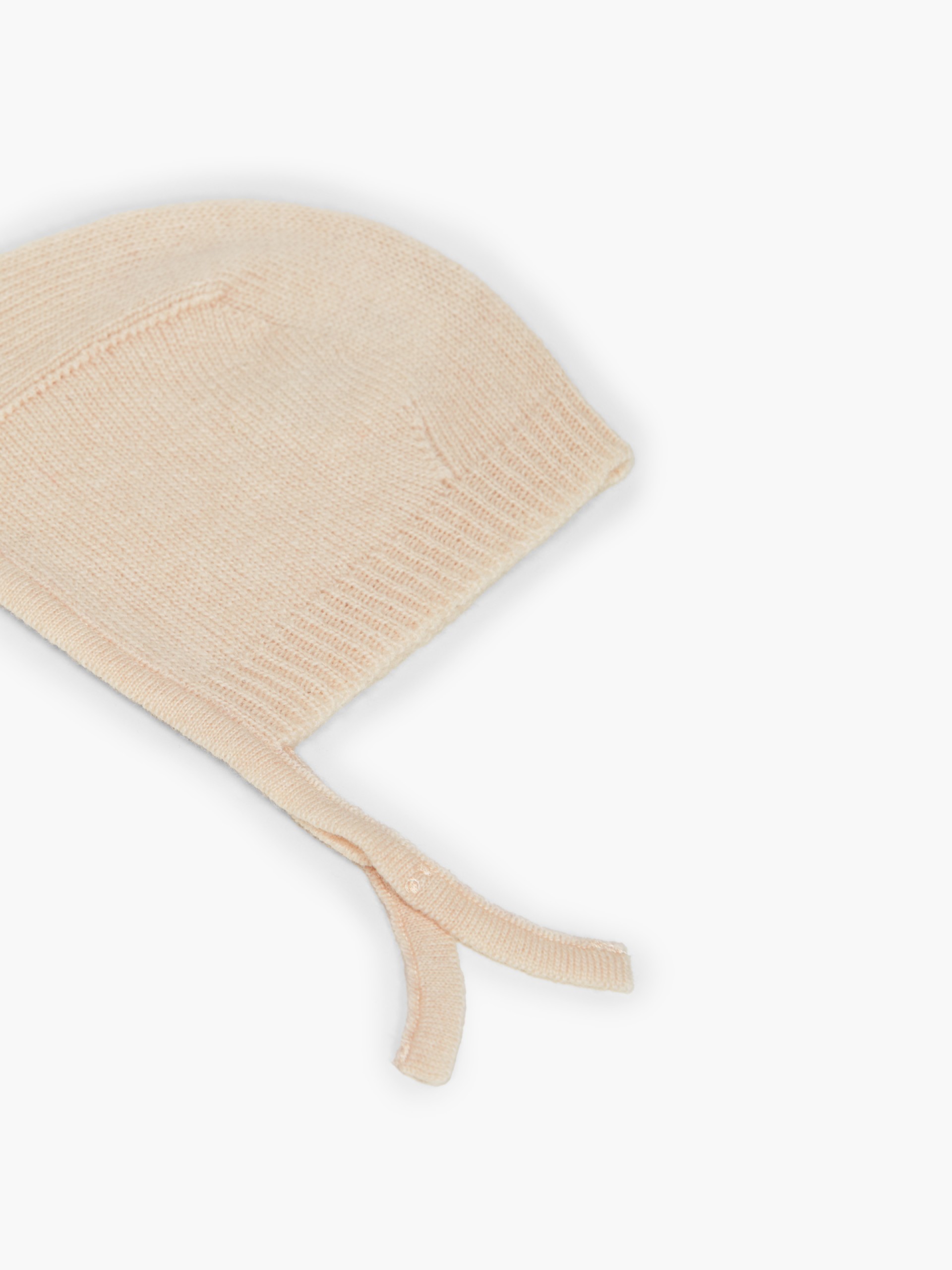 Knitted bonnet
