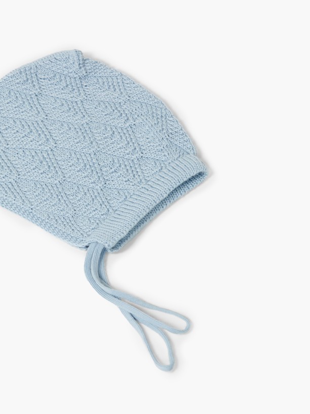Knitted wool bonnet Knitted wool bonnet