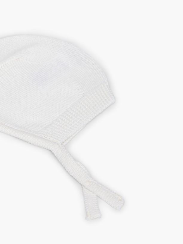 Knitted wool bonnet Knitted wool bonnet