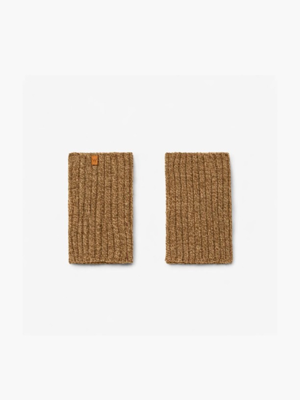 Knitted wool gloves Knitted wool gloves